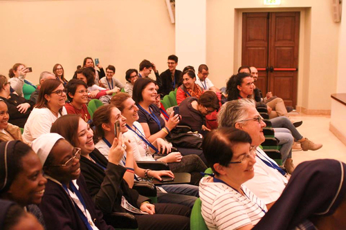 Festival Missione: allo Youth Village le esperienze dei giovani Ilaria de Bonis, giornalista di Popoli e Missione, ci racconta storie e volti dello Youth Village
